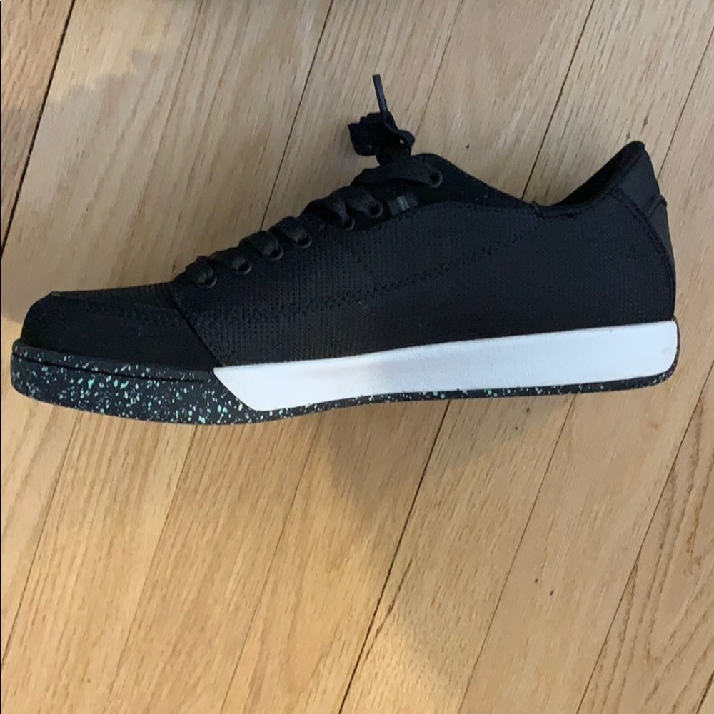 Men’s GRAVIS Expedition shoe Sz 9.5 - Picture 2 of 8